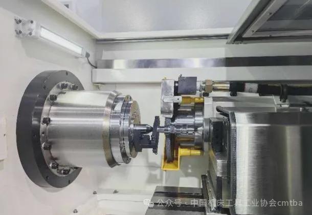CCMT2024评述部分磨床展品及技术分析(图2)