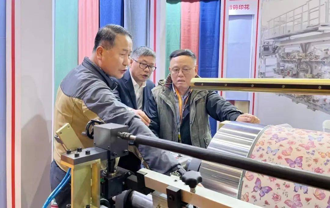 纺机展会连台纺机企业忙起来了(图1)
