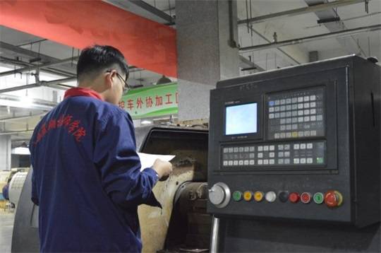人生就是博：山东蓝翔技师学院举行2024数控专业秋季技能大赛(图6)
