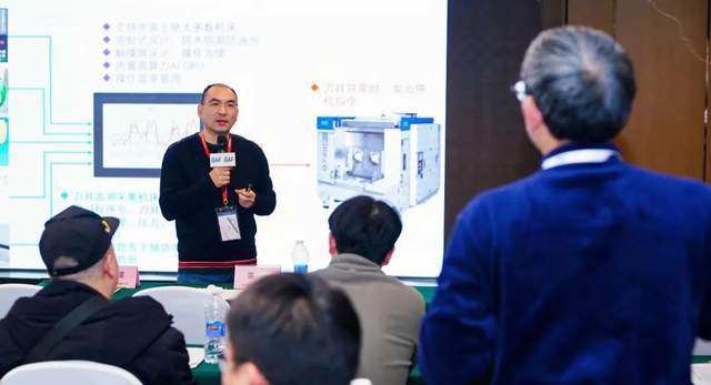 玄羽“小羽飞刀”崭露锋芒亮相GAF2024新能源汽车智造峰会！