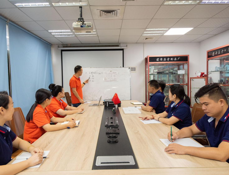 深圳市宝安区松岗建锋五金厂