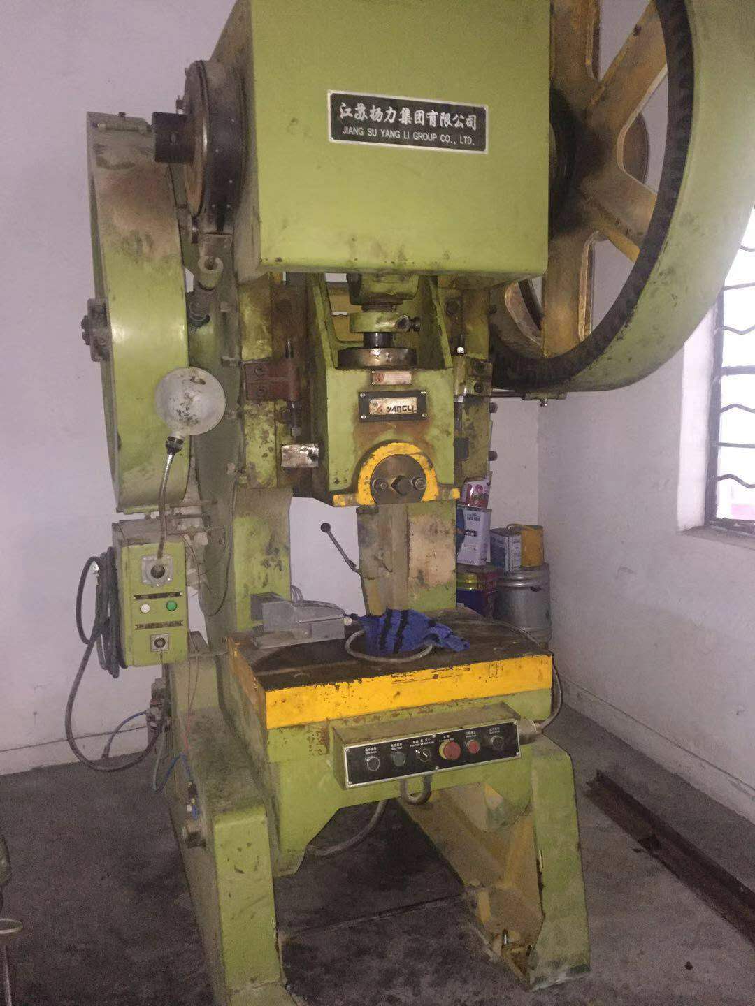 z6尊龙·凯时：怒江机床回收回收旧数控车床收购(图1)